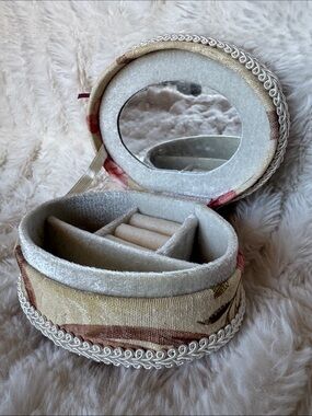 Travel Jewelry Case in Beige and Brown